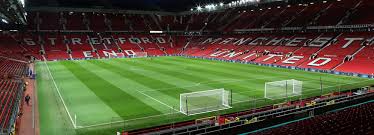 Болельщики «манчестер юнайтед» протестуют против нынешних владельцев клуба. Im Old Trafford Werden Erstmals Seit 25 Jahren Stehplatze Eingebaut