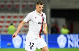 Connecting through music and song. Thomas Meunier Je N Ai Pas Blesse Eden Hazard