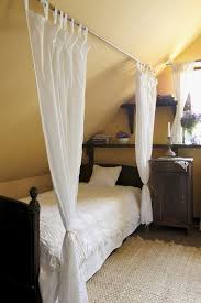 145515 Slanted Ceiling Bedroom Sloped Ceiling Bedroom Small Bedroom