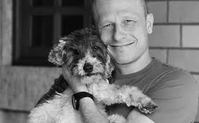 Alexandre Rossi, o Dr. Pet, anuncia morte do irmão de Estopinha: 'Não  consigo mensurar a dor'