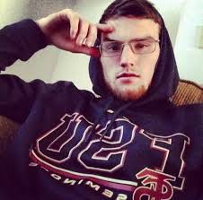 My name is Cody, and I'm a 29-year-old athletic individual, standing at  5'11 and weighing 195 pounds 💪😎. As a native Georgian, I'm proud to call  myself a Georgia boy at heart