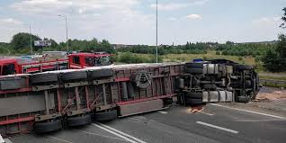 W sobotę, 12 grudnia, po godzinie 15 na s1 w pyrzowicach doszło do potwornego wypadku. S1 Doszlo Do Kolejnego Tragicznego Wypadku