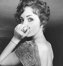 11 Wonderful Women Hairstyles Ideas Ideas Lockige Pixie Frisuren Pixie Frisur Haarschnitt Kurz