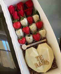 We have also designed a selection of cardboard pieces that go perfectly with your most special plant pots and flowers. Personalized Customized Hearts On Instagram Breakableheart Chocolate Covered Strawberries Chocolate Covered Strawberries Bouquet Chocolate Strawberries