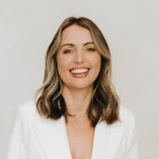 As Co-Founder & Chief Product Officer at DappleCRM™, my role is to  anticipate and address the evolving needs of modern aesthetic clinics. With  years of experience consulting, scaling, and selling…