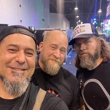 Exciting news for all you Evanescence fans and guitar enthusiasts! Tim  McCord is finally revealing his secret guitar tone that has been the  backbone of Evanescence's powerful sound. With his signature distortion,