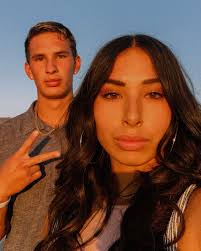 Sammie Murdock (@sammiemurdock) • Instagram photos and videos