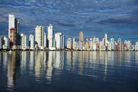 Acho que camboriú é quem constrói os prédios mais interessantes do brasil. Balneario Camboriu Bilder Fotogalerie Von Balneario Camboriu Hochwertige Sammlung
