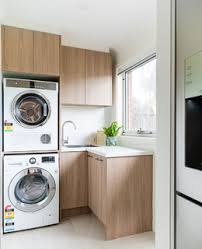 The laundry should be designed in consideration to the amount of space. 75 Beautiful L Shaped Laundry Room Ideas Designs July 2021 Houzz Au