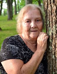 Melissa Conatser's Instagram, Twitter & Facebook