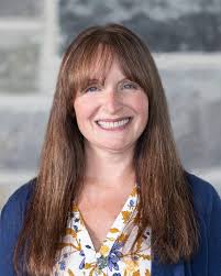 Annie Chalmers's Instagram, Twitter & Facebook