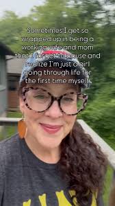 Practicing the pause in the #hockinghills at #parksideretreathockinghills  #thevintageparents