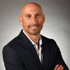 Travis Winder's Instagram, Twitter & Facebook