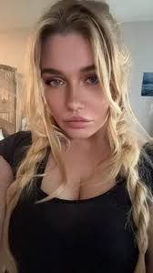 The King's Servant and the Wild Dogs: A Lesson in Gratitude and Loyalty