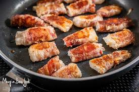Lasciare rosolare il composto in pentola, quindi insaporire il tutto con sale e odori a piacere; Involtini Di Merluzzo In Padella Con Pancetta Mangia Bevi Godi Blog Di Cucina E Ricette