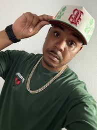 Clean base body Neat or nothing, we don't do rough work here 🤪🤪 Who will  believe that the hip is padded? It looks so natural Na me the run am 😂🫠  Clean