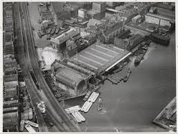Bickerseiland In 1928 Links De Eilandskerk Onder De Fabriek Van Jonker Rechts Daarvan De Ijzerhandel Van Van Der Vliet De Jong Amsterdam Venetie Fabrieken