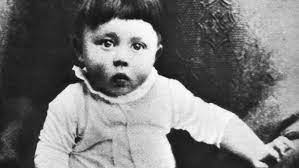 When hitler then appeared on the reichstag balcony, he was greeted with a storm of nazi salutes and cheering, in a ceremony carefully organised by it read by appointing hitler chancellor of the reich you have handed over our sacred german fatherland to one of the greatest demagogues of all time. Hitler Jugendjahre Eines Diktators Radiowissen Bayern 2 Radio Br De