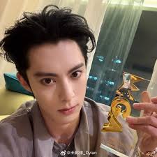 Drama Queen Wang added a new photo.