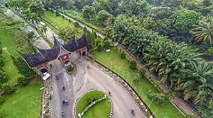 Kota yang berperan sebagai ibukota kota padang ini, memiliki berbagai keunikan dan ciri khas yang menarik mulai dari rumah adatnya, tarian daerah. Rumah Gadang Wikipedia Bahasa Indonesia Ensiklopedia Bebas