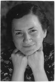 Rosa Feldman's Instagram, Twitter & Facebook