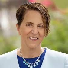 title Parvin Ahmadi, who recently retired as superintendent of Castro  Valley Unified School District, is one of two recipients of this year's  ACSA Exemplary Woman in Education Award. The former ACSA president