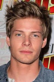 Hunter Parrish's Instagram, Twitter & Facebook