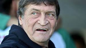 E' stupire con contenuti audiovisivi di qualità superiore. Banfield Julio Cesar Falcioni Deja De Ser El Entrenador De Banfield Marca Claro Argentina