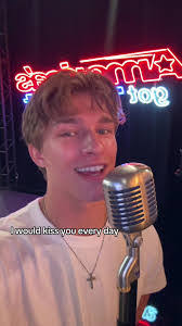 Janie Sexton's Instagram, Twitter & Facebook