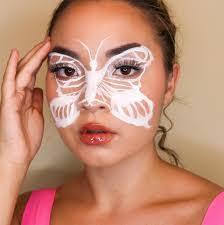 Natalie Elmore's Instagram, Twitter & Facebook