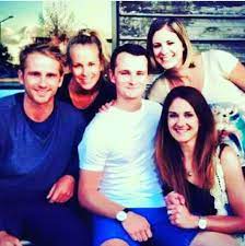 Kane williamson is a popular new zealand cricketer mainly known as the captain of new zealand. Is This Willi Family I Know About His Twin Brother But Not Sure That In Pic He Is With His Twin Kane Williamson Willis Family World Cricket