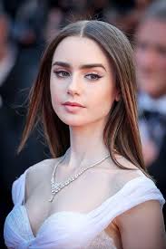 Lily Collins : r/VindictaRateCelebs