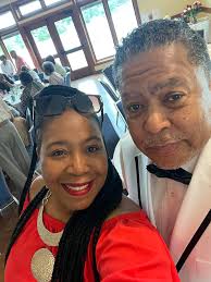 ECS alumni gather at Homewood brewery