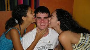 Joran van der sloot's wife says her husband was stabbed twice in the peruvian prison where he is serving time for murder, according to reports. Reconstructie Joran Van Der Sloot Opnieuw Verdachte In Moordzaak Eenvandaag