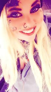 Amanda Henkin's Instagram, Twitter & Facebook