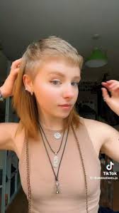 Danielle Griffiths (bluewillow_jewe)