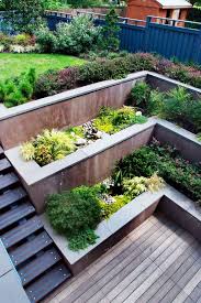 Pflegeleichten Garten Pflanzen Arten Wasserbedarf Gruppieren Terrassieren Gartentreppe Geneigter Hinterhof Landschaftsgestaltung Terrasse Holz