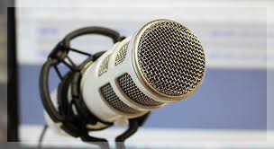 Hatta eğer, bir stüdyoda, neredeyse sıfır dip sesin olduğu bir ortamda kayıt almıyorsak ve ortaya çıkacak kaydın full range. Rode Podcaster Mikrofon Test Vorteile Erfahrungen Beispiele