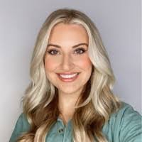 Kelly Fetterolf's Instagram, Twitter & Facebook