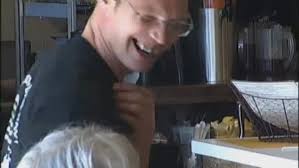 NjUzYjE2YTJmMWI2.mp4