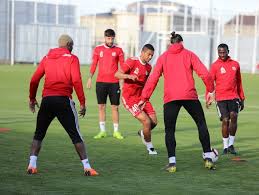 Demir grup sivasspor'la sezon sonu yollarını ayıran hakan keleş, mustafa kaplan'ın ankaragücü'nden ayrılmasının ardından sarı lacivertliler'de ilk hedef oldu. Hakan Keles Hedefledigimiz Puani Almak Istiyoruz