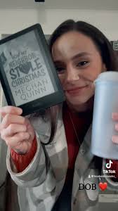 Gimme all the cheesy Christmas books & movies for the foreseeable future  🎄❤️ , What’s your fav Christmas book and/or movie? 📖🎥🎄