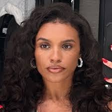 Rosa Ochoa's Instagram, Twitter & Facebook