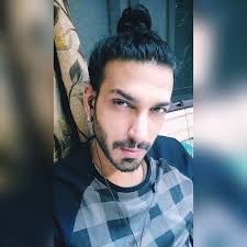 I know you are thanking God for not making me a Vampire 😈 now you can fall  in love safely 🤑 #menwithstyle #mensfashion #mensfashionblogger #vampire  #love #winter #theancientone #warrior #meninblack #beardstyle  #followforfollowback #savage