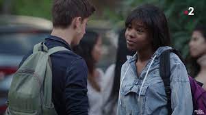 Les décors naturels de l'hérault servent de toile de fond au premier feuilleton quotidien de france 2, qui mixe savamment, selon les codes du genre, romance, intrigues à suspense et. Un Si Grand Soleil En Avance Ines Aime Toujours Enzo Resume Video Episode N 330 Du 29 Novembre Stars Actu