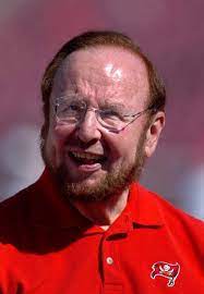 The tampa bay buccaneers blew a 24 point lead. Malcolm Glazer Bucs Owner And Father Of Major Tulane Contributors Dies At 85 Saints Nola Com