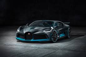 Avec la voiture noire, bugatti conforte son image de marque de luxe. Les 5 Voitures Les Plus Cheres Du Monde Gq France