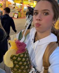 Huge shout out to @annamadisonj77 for getting not 1 but 2 chillin  pineapples this weekend!
