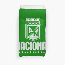 Si tu equipo tiene menos de 20 jugadores, usa nuestro gestor de equipaciones para crear tu equipación. Atletico Nacional Colombia Medellin Futbol Soccer Camiseta Postobon Duvet Cover By Fanfulantic In 2021 Futbol Soccer Atletico Nacional Soccer