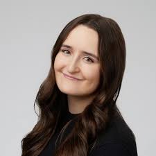 JOB UPDATE! Today I took the train to downtown Chicago for my first day  in-office at FleishmanHillard. I'm happy to announce I just began working 